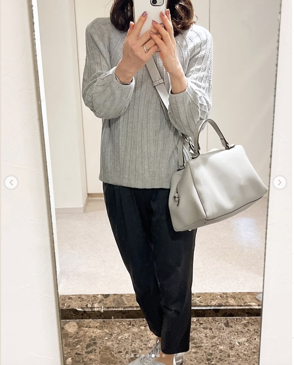 ネイルに合わせた全身コーディネート