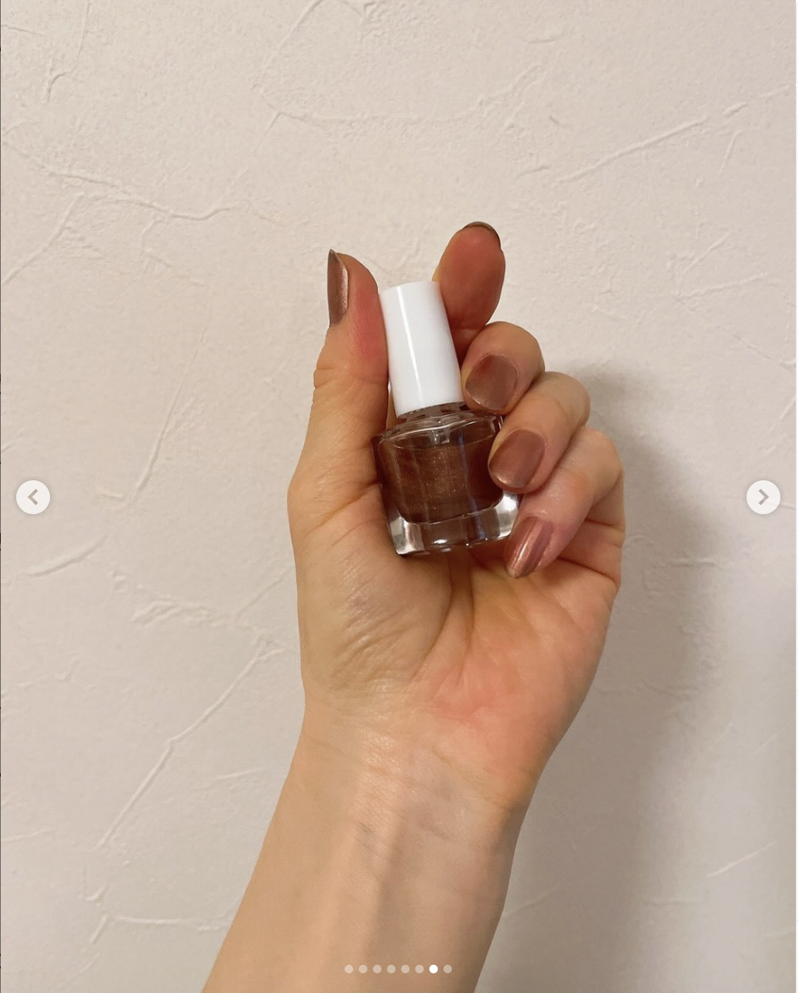 ネイルを持った手元2